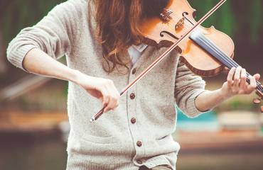 VIOLINISTS-1.jpg